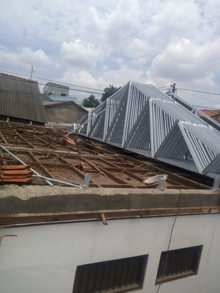 rezekibajaringan.com jasa pasang atap baja ringan tukang terdekat di Jakarta & sekitarnya 0133